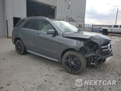 Czwarte zdjęcie samochodu z boku: 2017 MERCEDES-BENZ GLE 350 4MATIC VIN:4JGDA5HB6HA986038 - miniatura