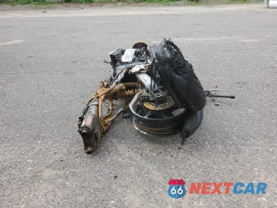 Czwarte zdjęcie samochodu z boku: 2009 YAMAHA FZ6 R VIN:JYARJ18E09A006692 - miniatura