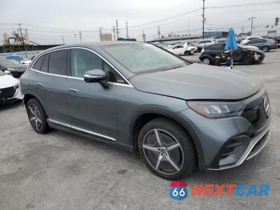 Czwarte zdjęcie samochodu z boku: 2023 MERCEDES-BENZ EQE SUV 350 4MATIC VIN:4JGGM1CBXPA039068 - miniatura