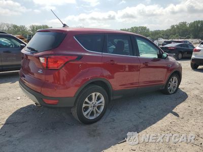 Trzecie zdjęcie samochodu z tyłu: 2019 FORD ESCAPE SE VIN:1FMCU9GD2KUA19655 - miniatura