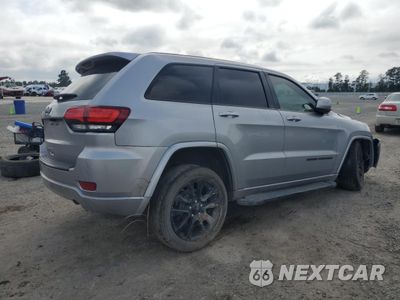 Trzecie zdjęcie samochodu z tyłu: 2018 JEEP GRAND CHEROKEE LAREDO VIN:1C4RJEAG0JC430933 - miniatura