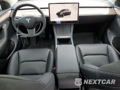 Zdjęcie 8 z 13 samochodu: 2024 TESLA MODEL Y VIN:7SAYGDEE6RF114810 - miniatura