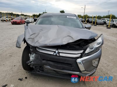 Piąte zdjęcie samochodu w środku: 2019 MITSUBISHI ECLIPSE CROSS ES VIN:JA4AT3AA8KZ040615 - miniatura
