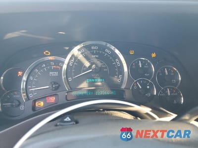 Zdjęcie 9 z 13 samochodu: 2005 CADILLAC ESCALADE ESV VIN:3GYFK66N05G198098 - miniatura