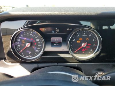 Zdjęcie 9 z 14 samochodu: 2018 MERCEDES-BENZ E 300 4MATIC VIN:WDDZF4KB1JA315547 - miniatura