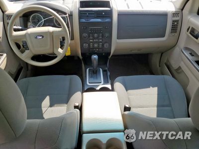 Zdjęcie 8 z 13 samochodu: 2011 FORD ESCAPE XLS VIN:1FMCU0C77BKB45839 - miniatura