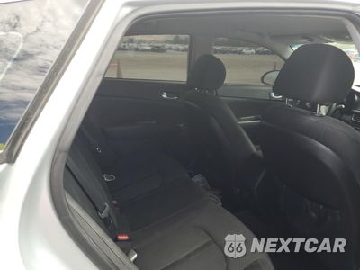 Zdjęcie 10 z 12 samochodu: 2016 KIA OPTIMA LX VIN:5XXGT4L32GG098167 - miniatura