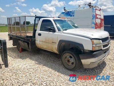 Czwarte zdjęcie samochodu z boku: 2006 CHEVROLET SILVERADO C3500 VIN:1GBJC34U46E274344 - miniatura