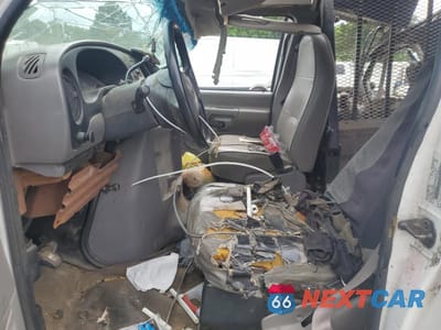 Zdjęcie 7 z 14 samochodu: 1998 FORD ECONOLINE E350 SUPER DUTY VIN:1FBSS31L5WHA89771 - miniatura