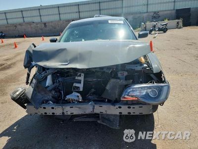 Piąte zdjęcie samochodu w środku: 2018 CHRYSLER 300 TOURING VIN:2C3CCAAG5JH250132 - miniatura