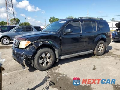 2006 NISSAN PATHFINDER LE 5N1AR18W46C636304 - główne zdjęcie licytacji z USA - miniatura