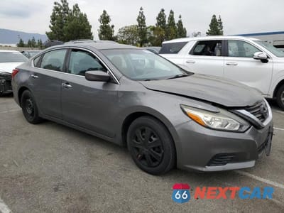 Czwarte zdjęcie samochodu z boku: 2017 NISSAN ALTIMA 2.5 VIN:1N4AL3AP8HN357312 - miniatura