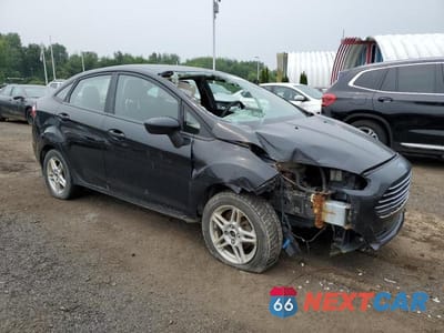 Czwarte zdjęcie samochodu z boku: 2019 FORD FIESTA SE VIN:3FADP4BJ2KM100794 - miniatura