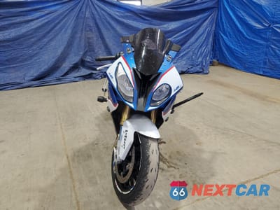 Drugie zdjęcie samochodu z przodu: 2016 BMW S 1000 RR VIN:WB10D1009GZ336081 - miniatura