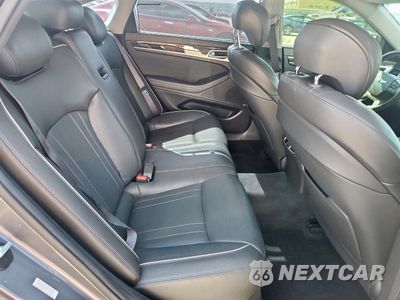 Zdjęcie 10 z 14 samochodu: 2016 HYUNDAI GENESIS 3.8L VIN:KMHGN4JE0GU133860 - miniatura