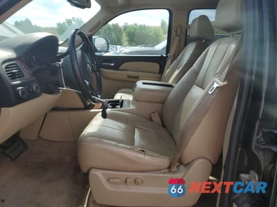Zdjęcie 7 z 13 samochodu: 2008 CHEVROLET SUBURBAN K1500 LS VIN:3GNFK16338G173926 - miniatura