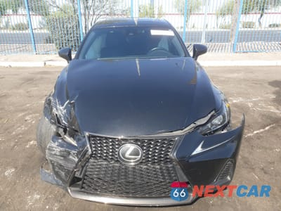 Piąte zdjęcie samochodu w środku: 2017 LEXUS IS 350 VIN:JTHBE1D22H5031386 - miniatura