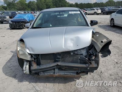 Piąte zdjęcie samochodu w środku: 2011 NISSAN SENTRA 2.0 VIN:3N1AB6AP3BL670356 - miniatura