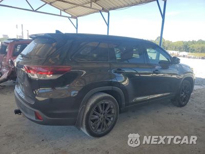Trzecie zdjęcie samochodu z tyłu: 2019 TOYOTA HIGHLANDER SE VIN:5TDJZRFH4KS961695 - miniatura