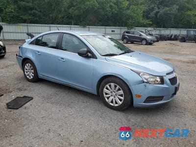 Czwarte zdjęcie samochodu z boku: 2011 CHEVROLET CRUZE LS VIN:1G1PC5SH6B7107918 - miniatura