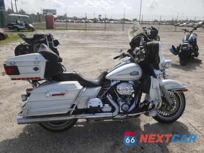 2012 HARLEY-DAVIDSON FLHTCU ULTRA CLASSIC ELECTRA GLIDE 1HD1FCM19CB681032 - główne zdjęcie licytacji z USA - miniatura