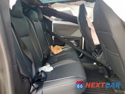 Zdjęcie 10 z 13 samochodu: 2024 TESLA CYBERTRUCK VIN:7G2CEHED2RA021529 - miniatura