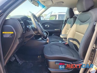 Zdjęcie 7 z 12 samochodu: 2017 KIA SOUL VIN:KNDJN2A2XH7882797 - miniatura