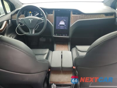 Zdjęcie 8 z 12 samochodu: 2020 TESLA MODEL X VIN:5YJXCDE26LF303233 - miniatura