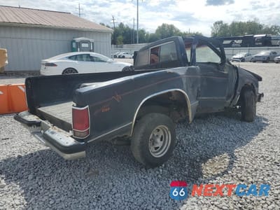 Trzecie zdjęcie samochodu z tyłu: 1992 CHEVROLET S TRUCK S10 VIN:1GCCS14Z3N2110722 - miniatura