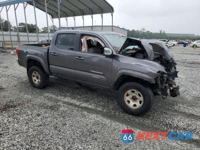 Czwarte zdjęcie samochodu z boku: 2017 TOYOTA TACOMA SR5 V6 VIN:5TFCZ5AN6HX056652 - miniatura