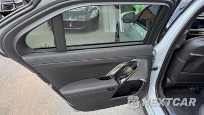 Drugie zdjęcie samochodu z przodu: 2023 BMW 740 I VIN:WBA23EH00PCM28450 - miniatura