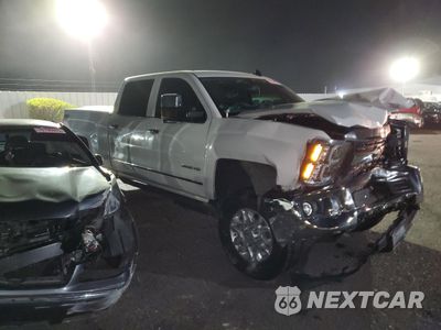 Czwarte zdjęcie samochodu z boku: 2015 CHEVROLET SILVERADO K3500 LTZ VIN:1GC4K0E87FF556709 - miniatura