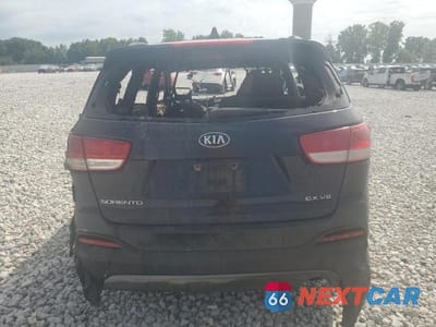 Zdjęcie 6 z 12 samochodu: 2016 KIA SORENTO EX VIN:5XYPHDA54GG141828 - miniatura