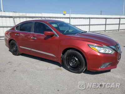 Czwarte zdjęcie samochodu z boku: 2016 NISSAN ALTIMA 2.5 VIN:1N4AL3AP1GN331987 - miniatura