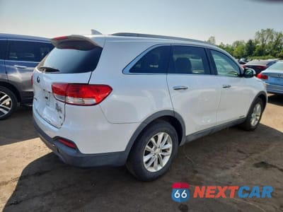 Trzecie zdjęcie samochodu z tyłu: 2016 KIA SORENTO LX VIN:5XYPGDA50GG003674 - miniatura