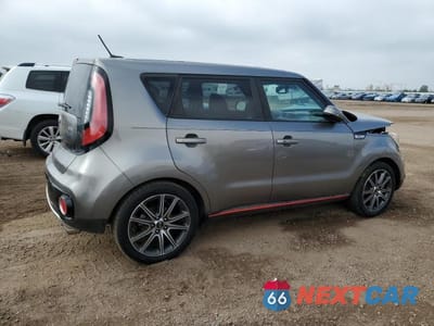 Trzecie zdjęcie samochodu z tyłu: 2018 KIA SOUL ! VIN:KNDJX3AA2J7521285 - miniatura