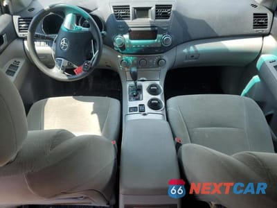 Zdjęcie 8 z 13 samochodu: 2012 TOYOTA HIGHLANDER BASE VIN:5TDBK3EH1CS121401 - miniatura