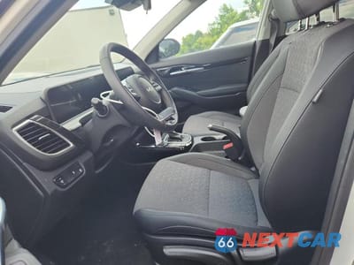 Zdjęcie 7 z 14 samochodu: 2025 KIA SELTOS S VIN:KNDEUCAA2S7790270 - miniatura