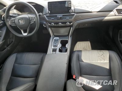 Zdjęcie 8 z 12 samochodu: 2019 HONDA ACCORD TOURING VIN:1HGCV2F95KA008075 - miniatura