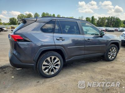 Trzecie zdjęcie samochodu z tyłu: 2019 TOYOTA RAV4 XLE PREMIUM VIN:JTMA1RFV8KD009582 - miniatura