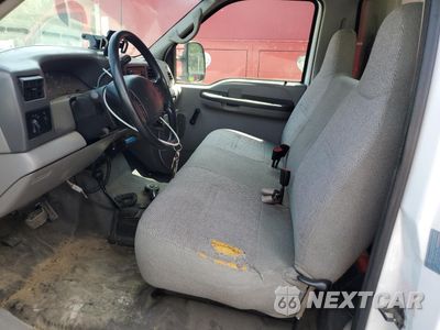 Zdjęcie 7 z 13 samochodu: 2001 FORD F450 SUPER DUTY VIN:1FDXF47F41EA46087 - miniatura