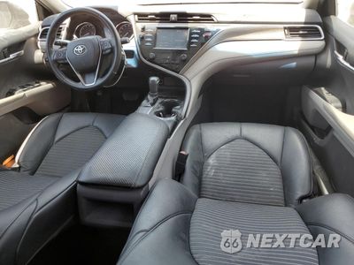 Zdjęcie 8 z 13 samochodu: 2018 TOYOTA CAMRY L VIN:4T1B11HK0JU571852 - miniatura