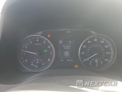 Zdjęcie 9 z 12 samochodu: 2017 HYUNDAI ELANTRA SE VIN:5NPD84LF5HH036427 - miniatura