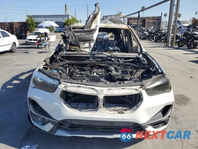 Piąte zdjęcie samochodu w środku: 2020 BMW X1 XDRIVE28I VIN:WBXJG9C00L5P92726 - miniatura