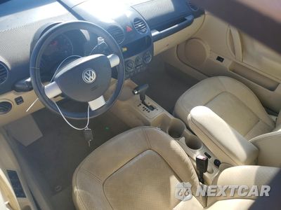 Zdjęcie 8 z 12 samochodu: 2006 VOLKSWAGEN NEW BEETLE CONVERTIBLE OPTION PACKAGE 2 VIN:3VWSG31Y36M314156 - miniatura