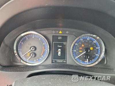Zdjęcie 9 z 12 samochodu: 2019 TOYOTA COROLLA SE VIN:5YFBURHE4KP896331 - miniatura