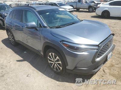 Czwarte zdjęcie samochodu z boku: 2023 TOYOTA COROLLA CROSS XLE VIN:7MUDAAAG8PV071895 - miniatura