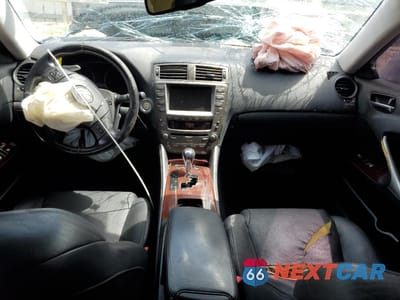 Zdjęcie 8 z 14 samochodu: 2006 LEXUS IS 350 VIN:JTHBE262162004911 - miniatura