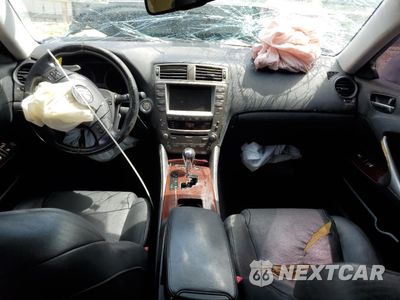Zdjęcie 8 z 14 samochodu: 2006 LEXUS IS 350 VIN:JTHBE262162004911 - miniatura