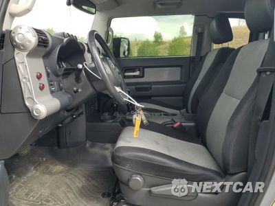 Zdjęcie 7 z 15 samochodu: 2013 TOYOTA FJ CRUISER VIN:JTEBU4BF2DK158898 - miniatura